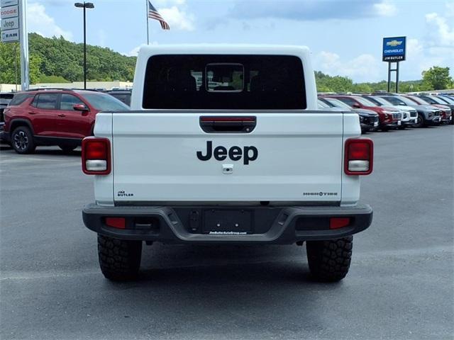 new 2025 Jeep Gladiator car, priced at $39,927