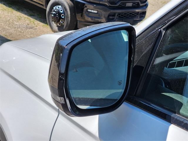 new 2025 Jeep Grand Cherokee L car, priced at $51,184