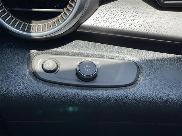 new 2025 Chevrolet Trax car, priced at $26,704