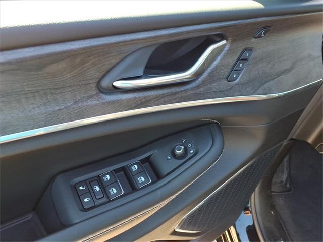 new 2025 Jeep Grand Cherokee car, priced at $55,135