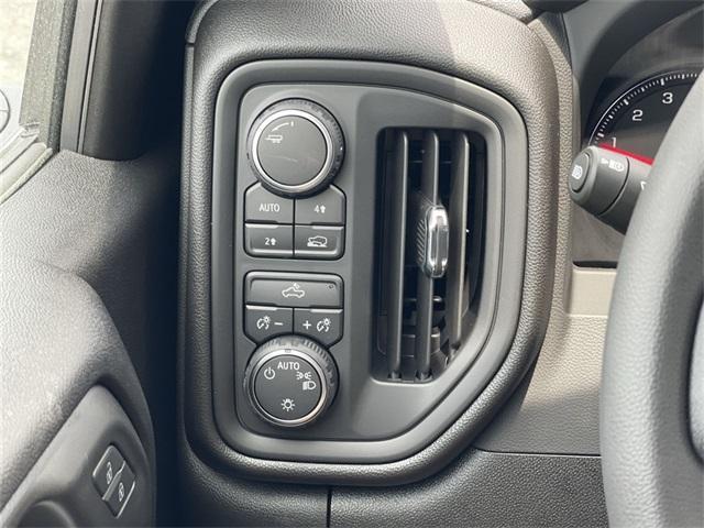new 2025 Chevrolet Silverado 1500 car, priced at $45,728