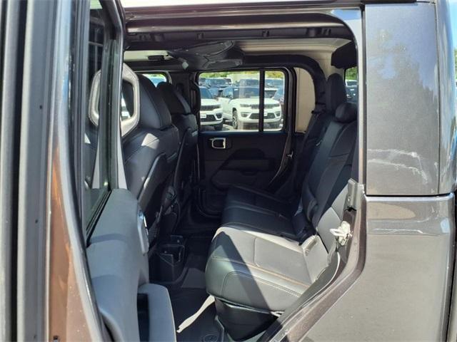 new 2025 Jeep Gladiator car, priced at $41,287
