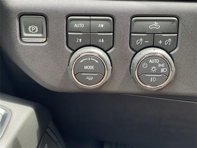 new 2025 Chevrolet Silverado 1500 car, priced at $48,075