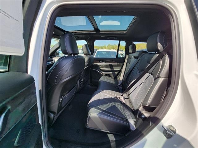 new 2025 Jeep Grand Cherokee car, priced at $52,261