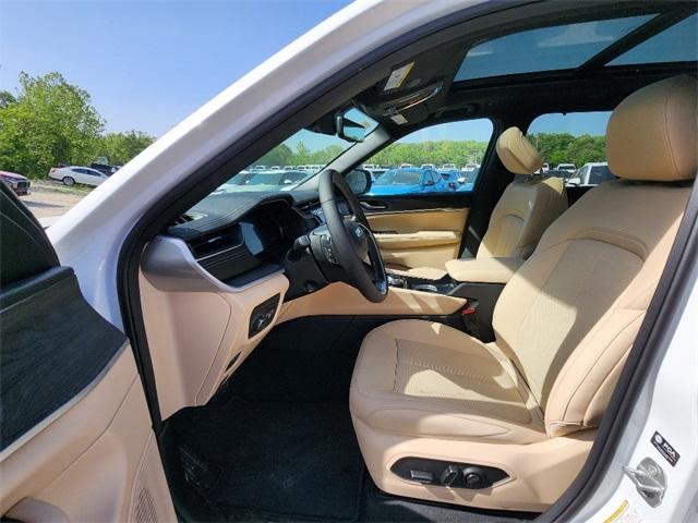 new 2025 Jeep Grand Cherokee car, priced at $46,499