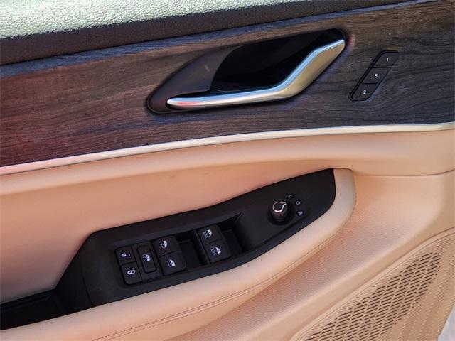 new 2025 Jeep Grand Cherokee car, priced at $46,499