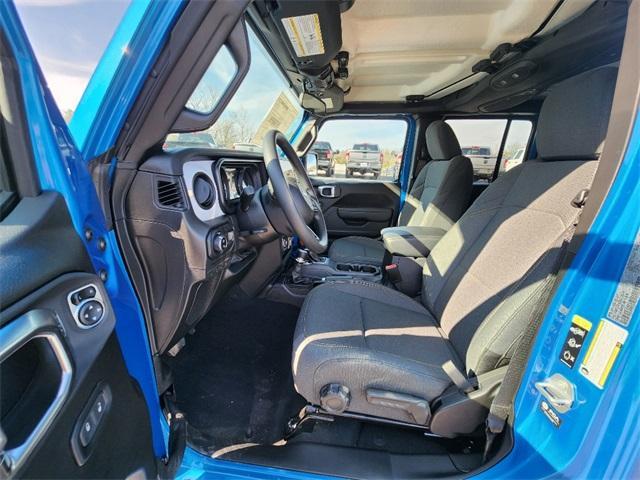 new 2025 Jeep Gladiator car, priced at $37,061