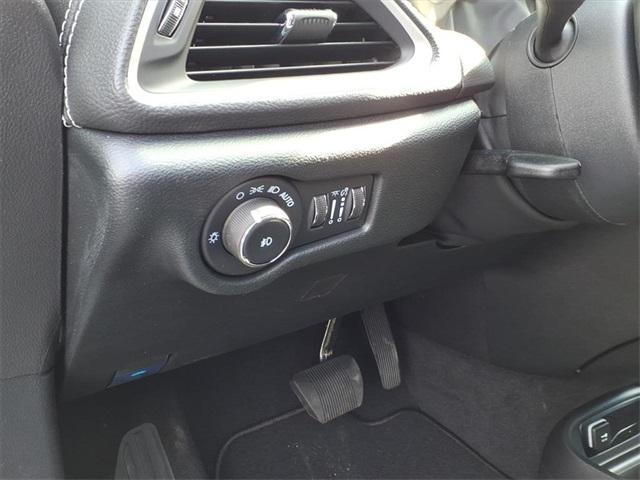 new 2026 Chrysler Pacifica car, priced at $37,348