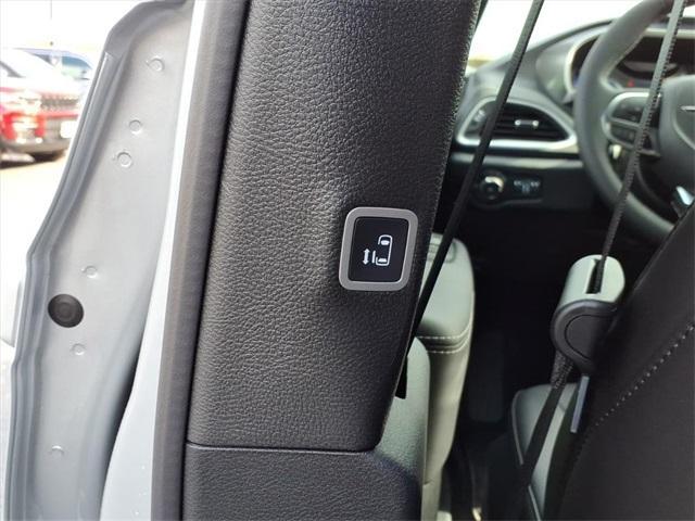 new 2026 Chrysler Pacifica car, priced at $37,348