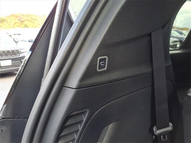 new 2026 Chrysler Pacifica car, priced at $37,348