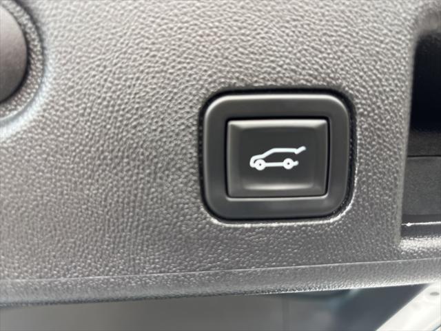 used 2023 Chevrolet Equinox car, priced at $22,724