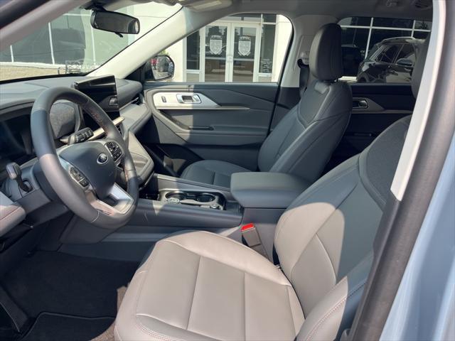new 2025 Ford Explorer car, priced at $45,128