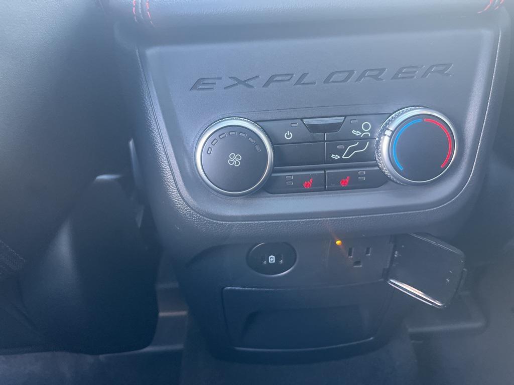 new 2025 Ford Explorer car, priced at $50,641