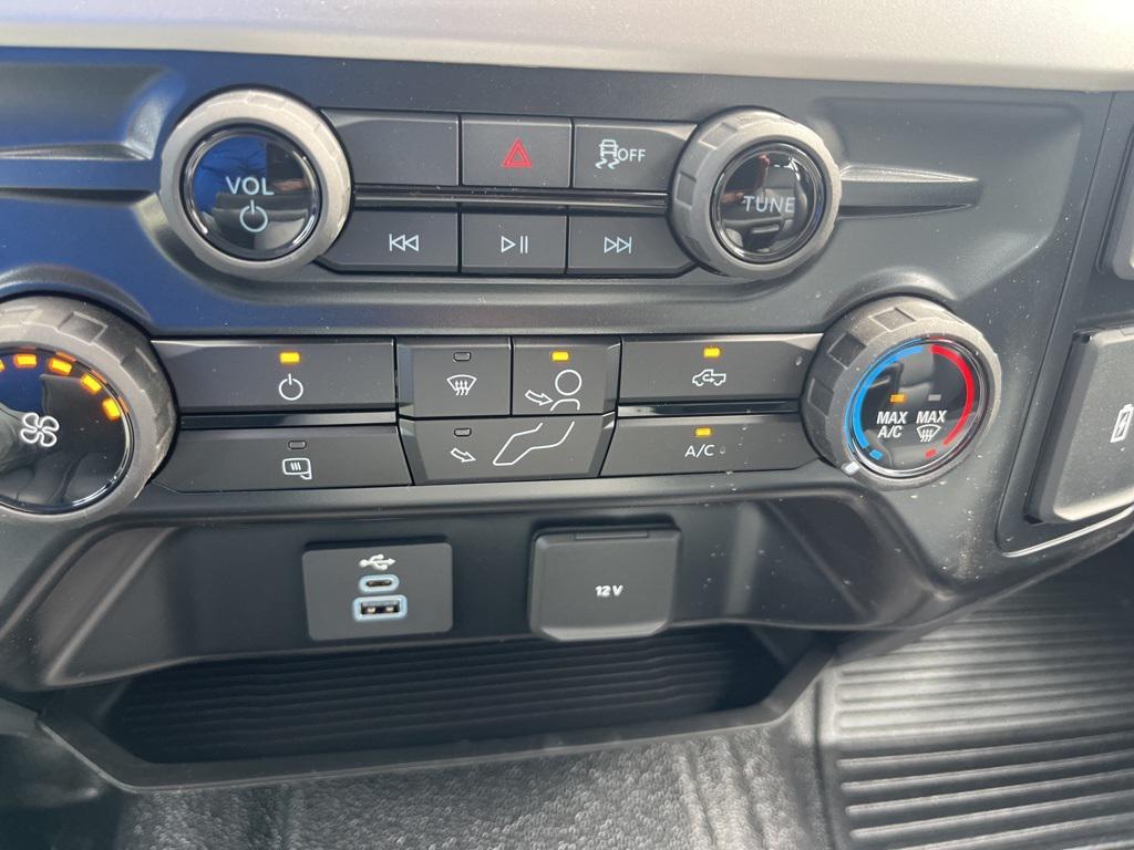 new 2025 Ford F-250 car, priced at $60,418