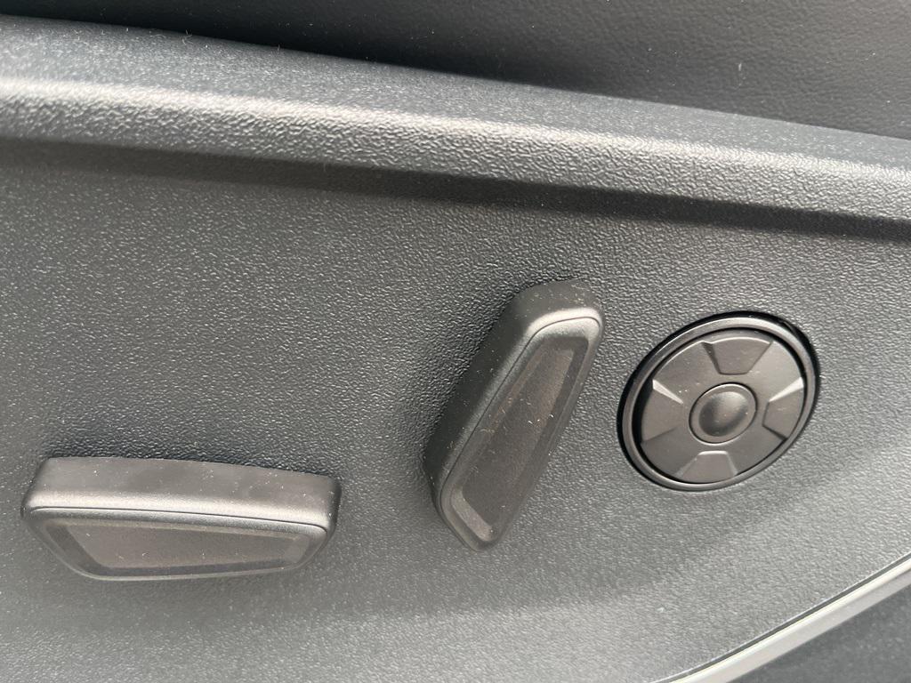 new 2025 Ford F-250 car, priced at $95,478