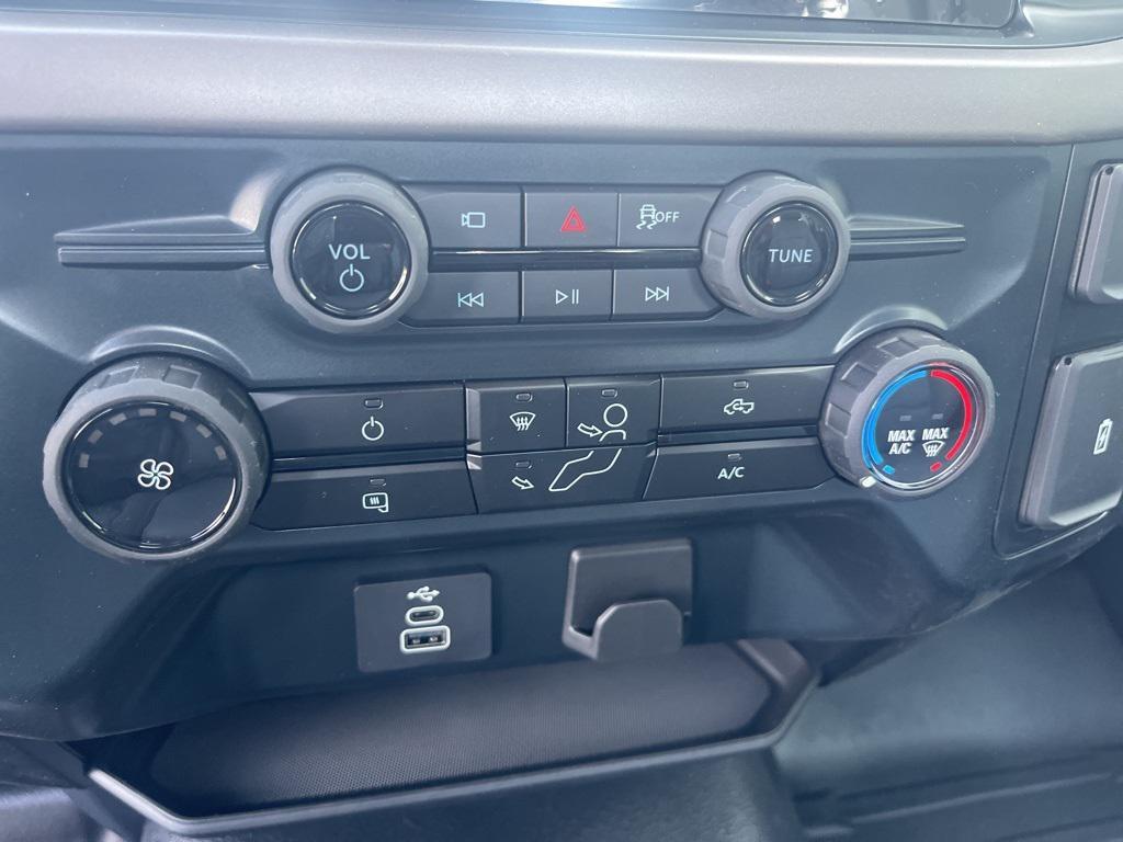 new 2025 Ford F-150 car, priced at $41,338