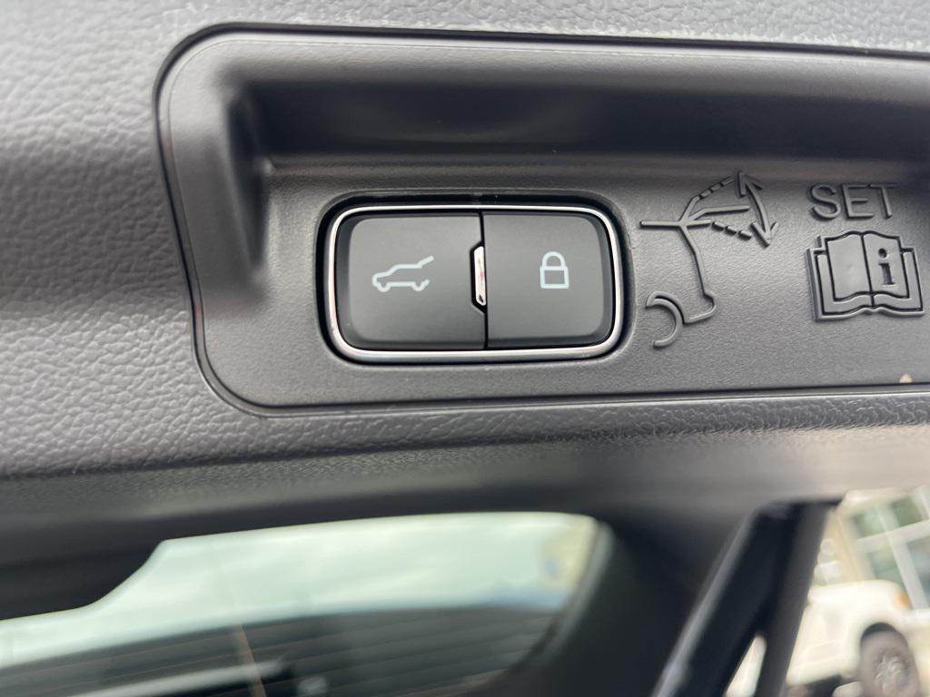 new 2025 Ford Explorer car, priced at $46,731