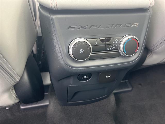 new 2025 Ford Explorer car, priced at $48,321