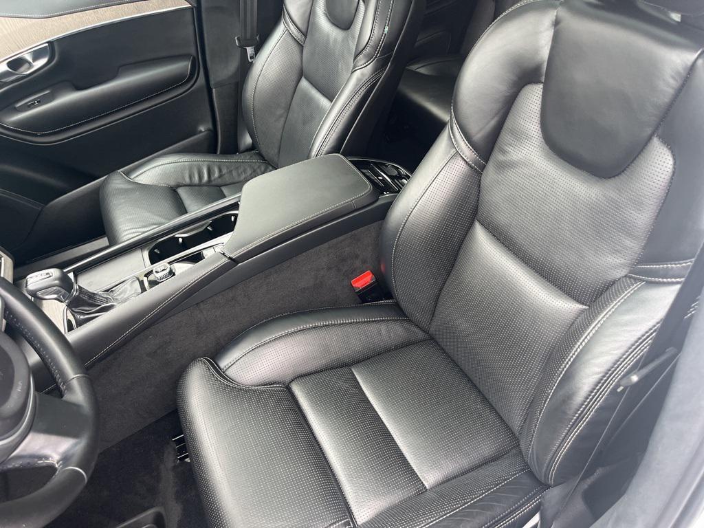 used 2022 Volvo XC90 car, priced at $33,295