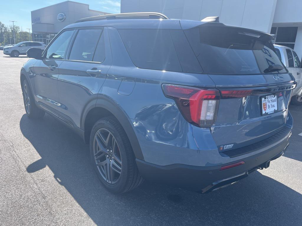 new 2025 Ford Explorer car, priced at $50,213