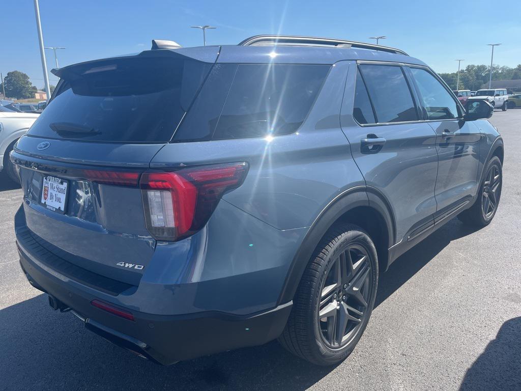 new 2025 Ford Explorer car, priced at $50,213