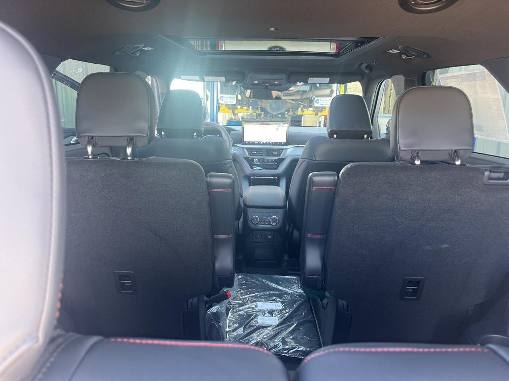 new 2025 Ford Explorer car, priced at $50,213
