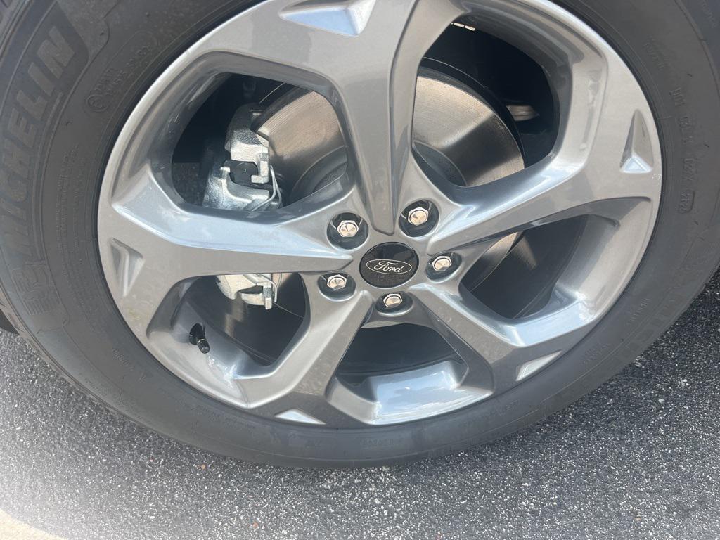 new 2025 Ford Escape car, priced at $29,540