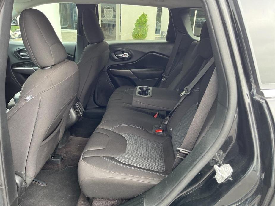 used 2019 Jeep Cherokee car, priced at $15,296