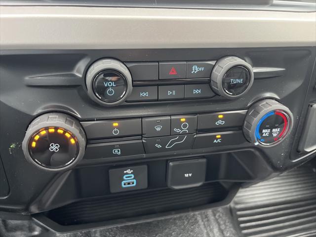 new 2025 Ford F-250 car, priced at $53,877