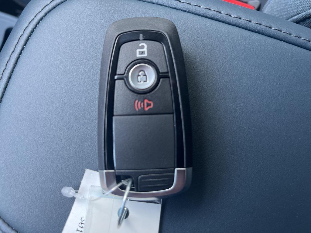 new 2025 Ford Maverick car, priced at $32,400