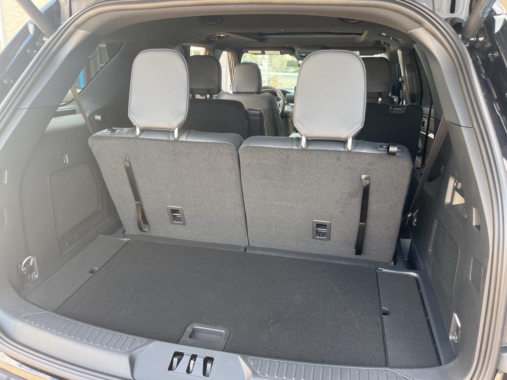 new 2025 Ford Explorer car, priced at $50,176