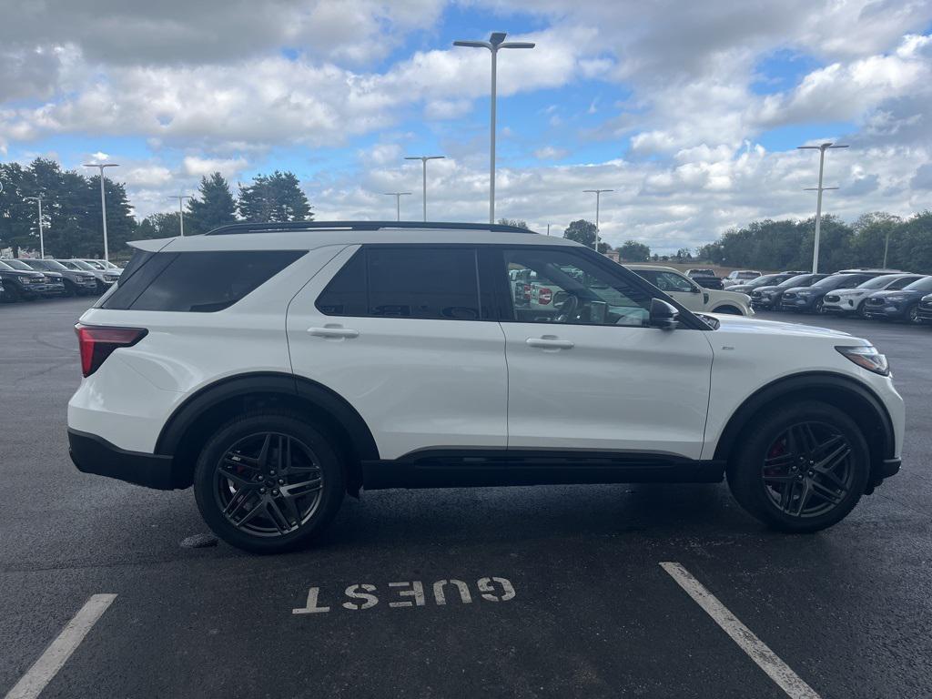new 2025 Ford Explorer car, priced at $50,923