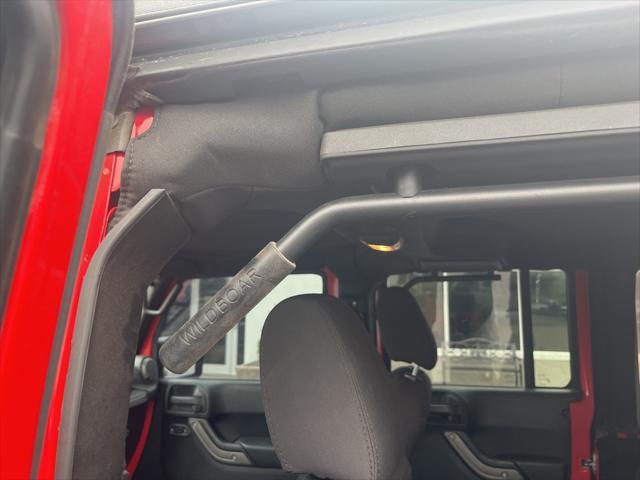 used 2015 Jeep Wrangler Unlimited car, priced at $17,590
