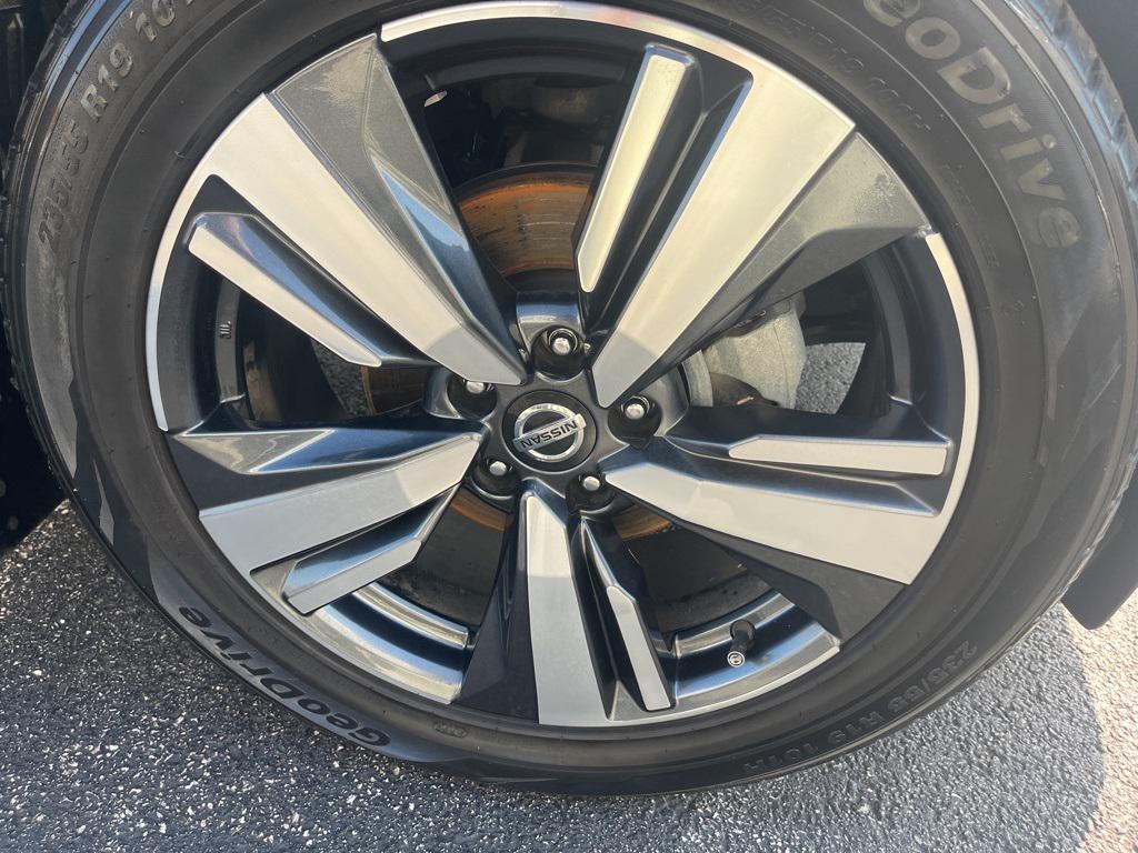 used 2021 Nissan Rogue car, priced at $25,587