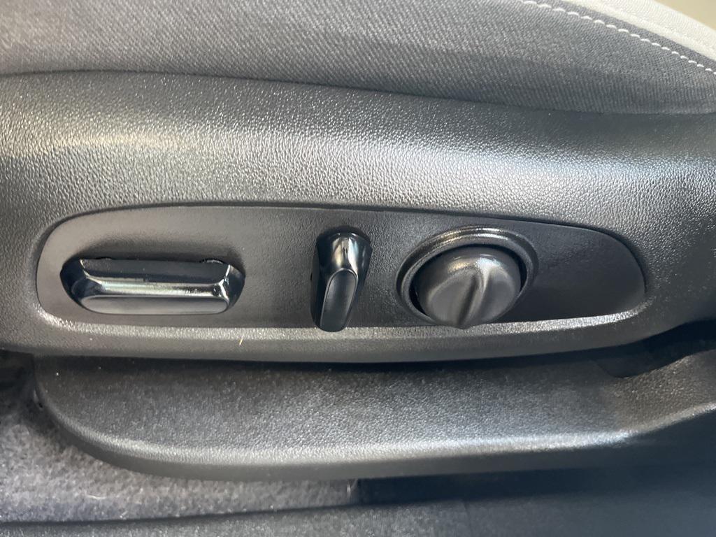 used 2021 Chevrolet Equinox car, priced at $16,480