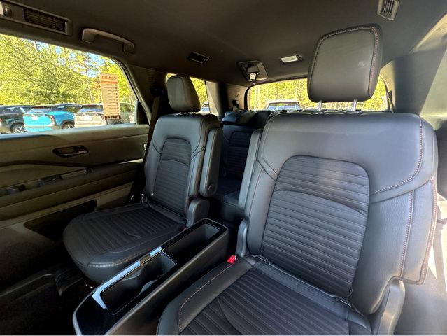 new 2025 Nissan Pathfinder car, priced at $42,620