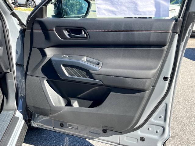 new 2025 Nissan Pathfinder car, priced at $42,620