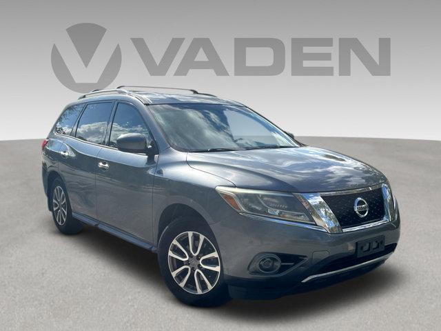 used 2016 Nissan Pathfinder car, priced at $14,577