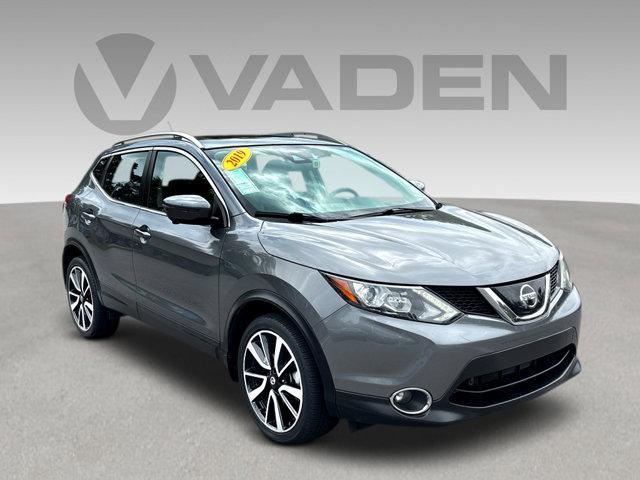 used 2019 Nissan Rogue Sport car, priced at $19,500