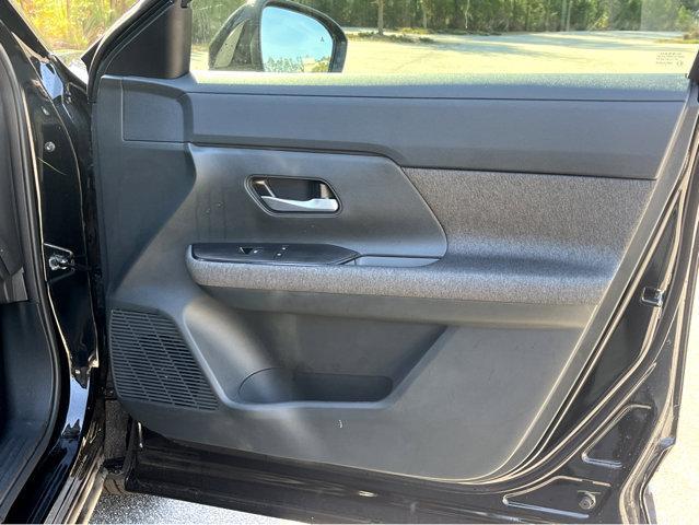 new 2025 Nissan Kicks car, priced at $24,275