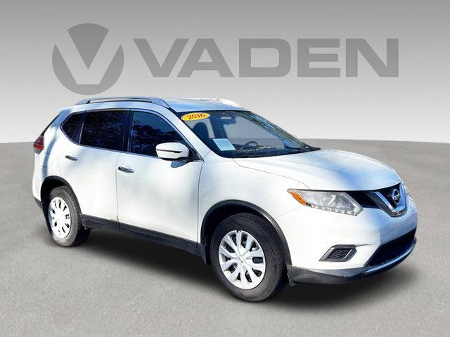 used 2016 Nissan Rogue car, priced at $11,000