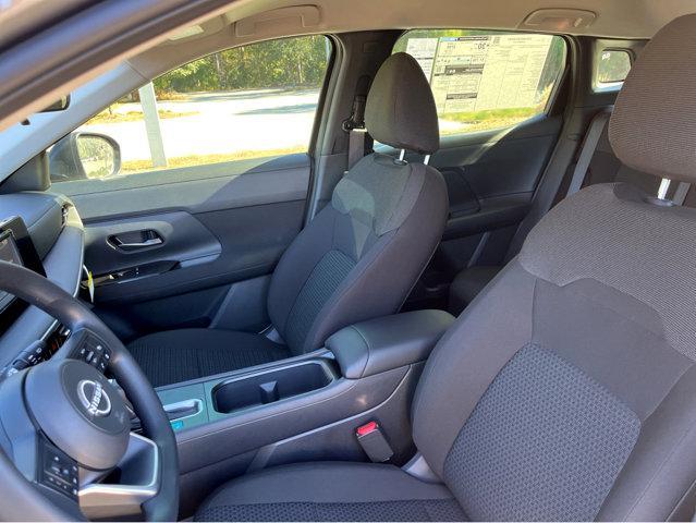 new 2025 Nissan Kicks car, priced at $25,000