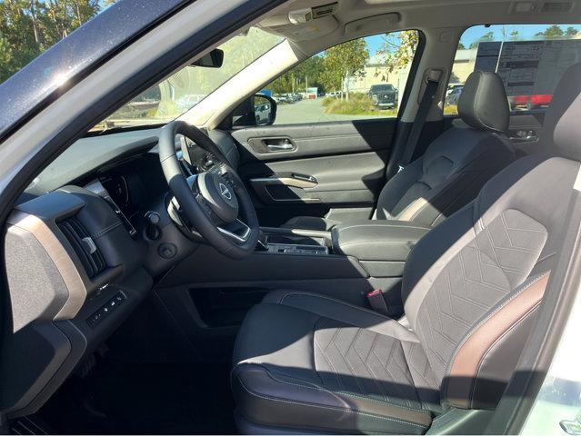 used 2024 Nissan Pathfinder car