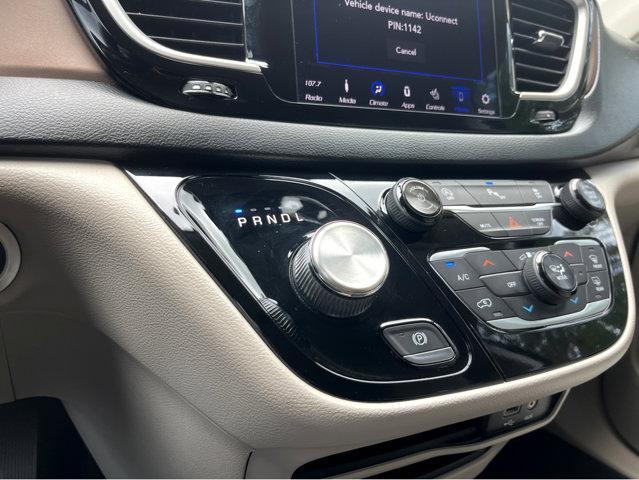 used 2018 Chrysler Pacifica car, priced at $14,000
