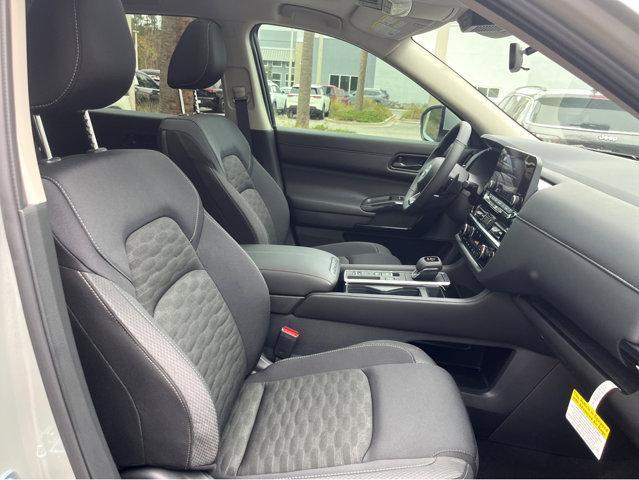 new 2025 Nissan Pathfinder car, priced at $41,775