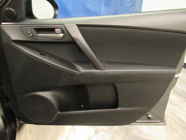 used 2013 Mazda Mazda3 car, priced at $9,900