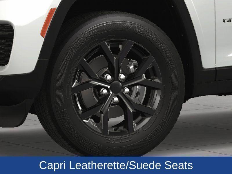new 2025 Jeep Grand Cherokee car, priced at $46,130