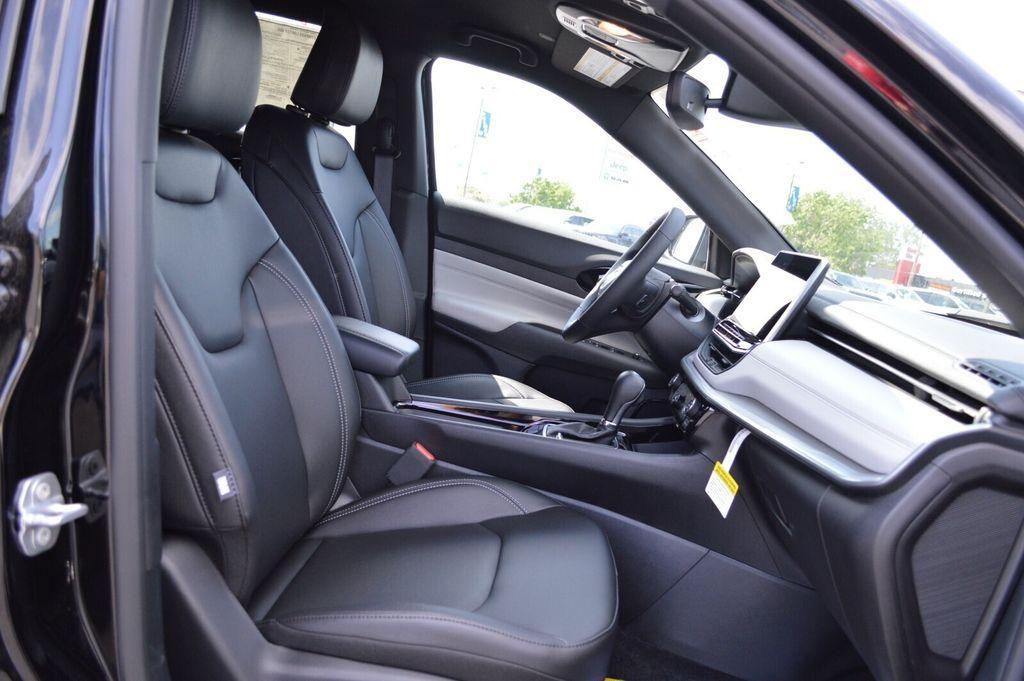 new 2025 Jeep Compass car, priced at $30,492