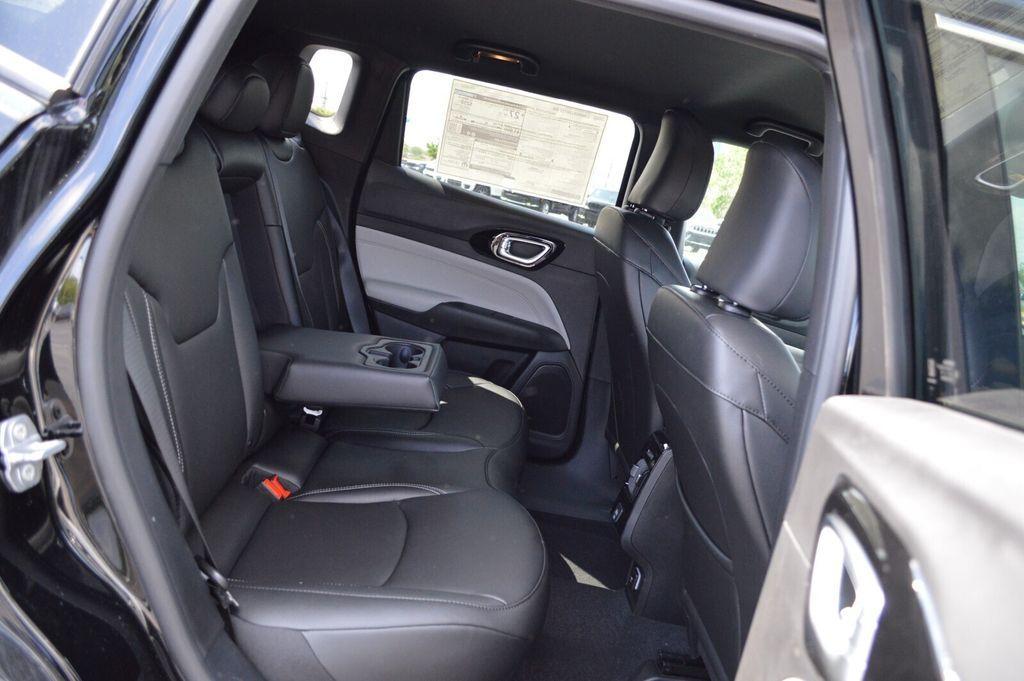 new 2025 Jeep Compass car, priced at $30,492