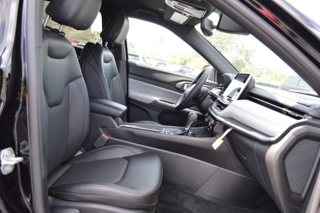 new 2025 Jeep Compass car, priced at $30,249